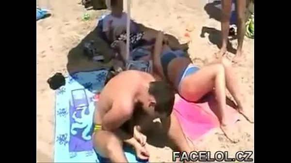 Filmy na dysku HD Horny to the beach