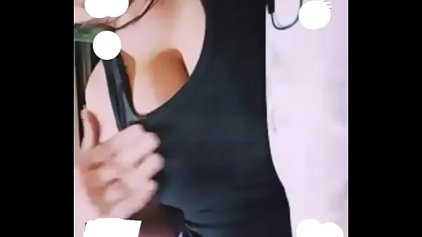 HD Venezuelan showing her huge tits mendorong Film