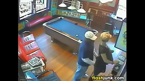HD stranger caught having sex on CCTV Filmleri Sürdürün