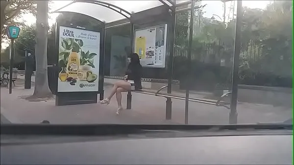 HD bitch at a bus stop memandu Filem