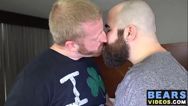 HD Los papás peludos Jake O'Connor y Jean Paul tienen sexo anal conduce películas