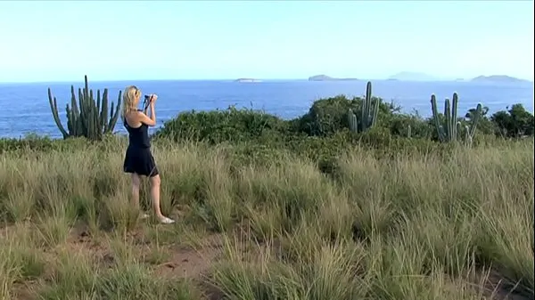 HD Rubia brasileña follada en la playa conduce películas