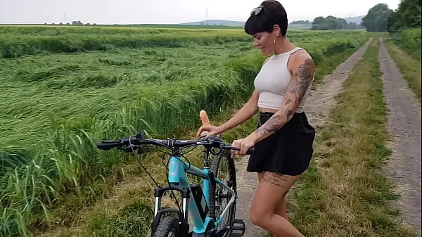 HD Premiere! Bicycle fucked in public horny drive Movies