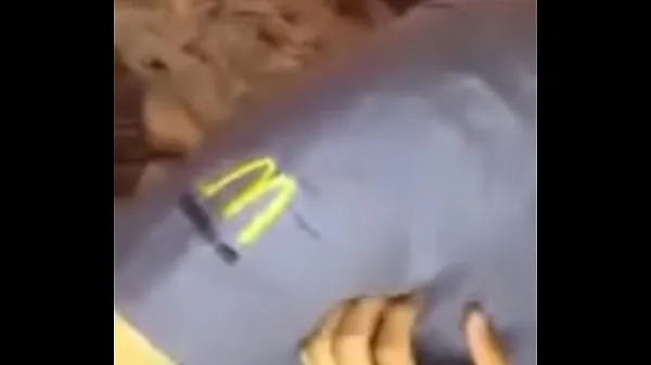 HD Chico de Macdonalds masturbándose conduce películas