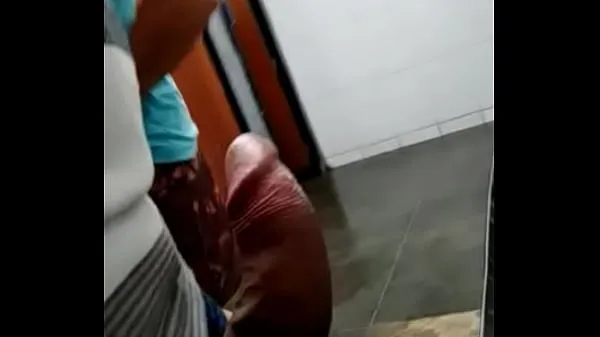 HD Ayudar a la mano rapidito en el baño conduce películas