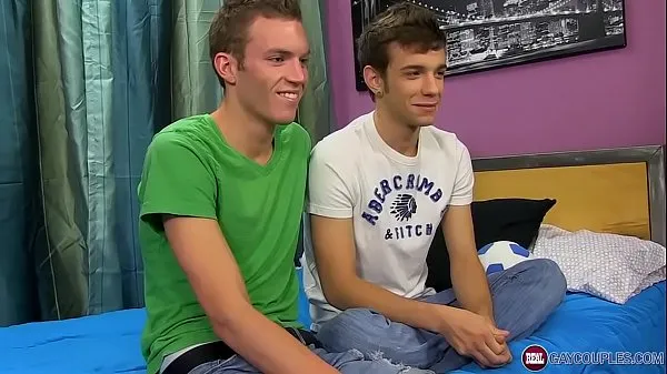 Filmy na jednotce HD Twinks analbanging after an interview