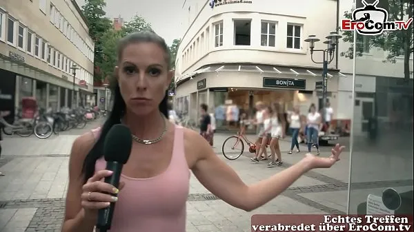 Filmy z jednotky HD German milf pick up guy at street casting for fuck