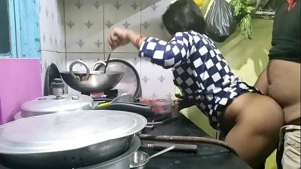 Ổ đĩa HD The maid who came from the village did not have any leaves, so the owner took advantage of that and fucked the maid (Hindi Clear Audio Phim
