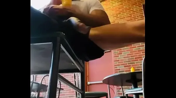 HD Jerking my big dick in public restaurant ขับเคลื่อนภาพยนตร์