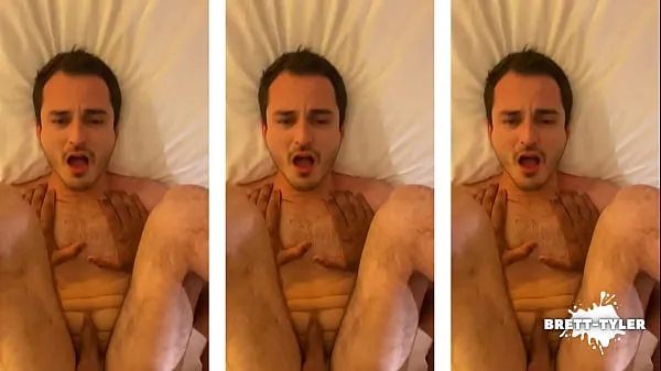 HD Brett Tyler viene scopata senza sella da un enorme cazzo nero XXL in un creampie in hotelproduci film