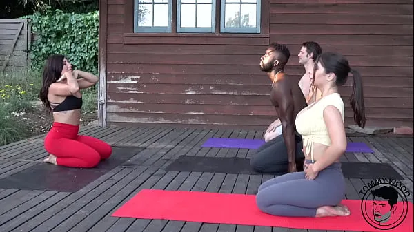 HD BBC Yoga Foursome Real Couple Swap-stasjon Filmer