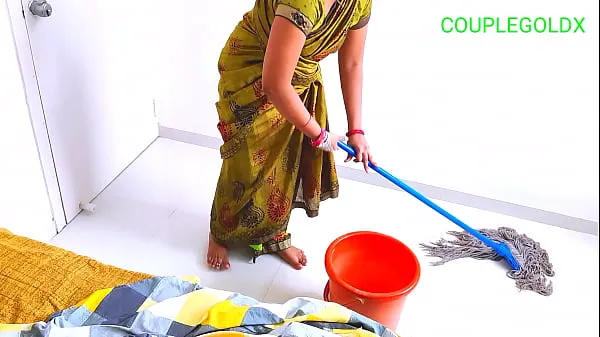 Filmy na dysku HD Komal's husband secretly left her with a sweeper in the house