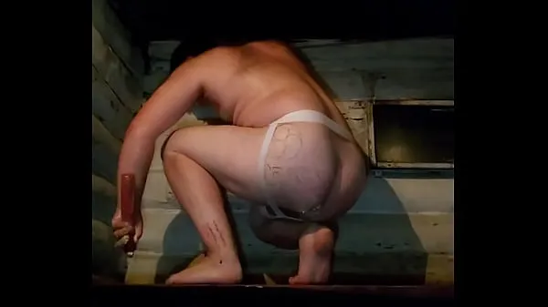 HD Foda anal quente de um gay russo. Sua bunda está com fome de paus grandes gera filmes