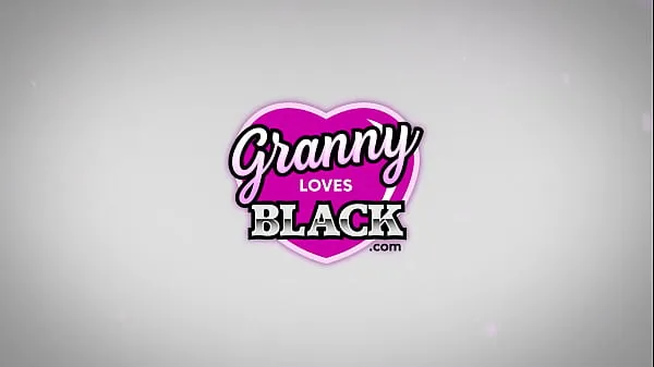 HD GRANNYLOVESBLACK - Laila Bends Over for a Beefy Dong schijf Films