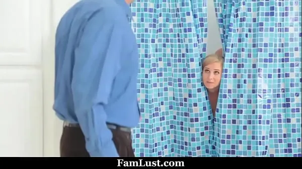 HD Stepmom in Shower Thought it Was Her Husband's Dick Until She Finds Out Stepson is Behind The Curtains - Famlust-filmer