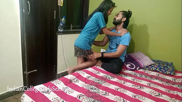 Films Une jeune indienne juteuse de 18 ans aime la baise hardcore avec du sperme dans la chatte HD HD