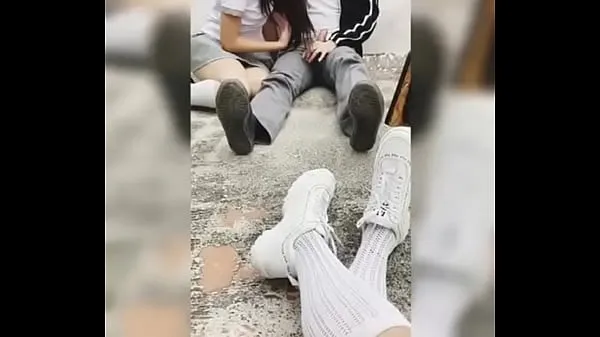 HD Mejores Amigas Estudiantes se Graban en la Escuela Chupándosela a un Alumno y Cogiendo. Sexo Casero! # 2 conduce películas