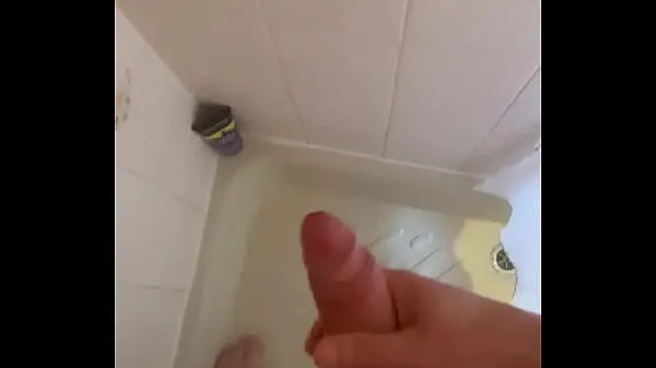 HD Playing with my cock in the shower ขับเคลื่อนภาพยนตร์