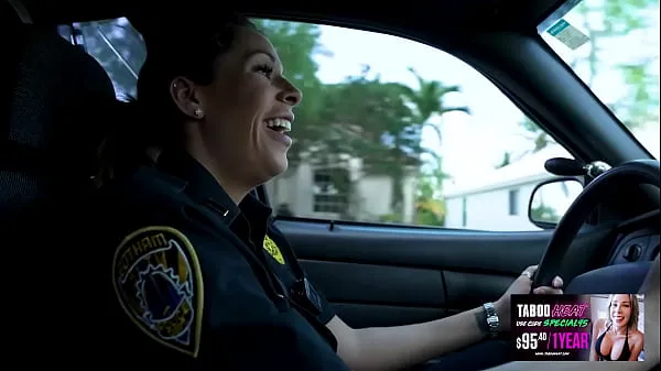 HD Nikki Brooks In StepMom Wants To Role Play As A Cop and Have Sex On My Bed drive Ταινίες