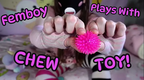 HD Femboy juega con un juguete para masticar! (Rompecabezas conduce películas