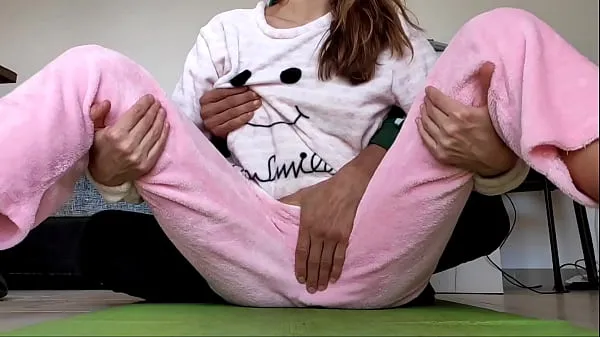 HD asian amateur real homemade teasing pussy and small tits fetish in pajamas Filmleri Sürdürün