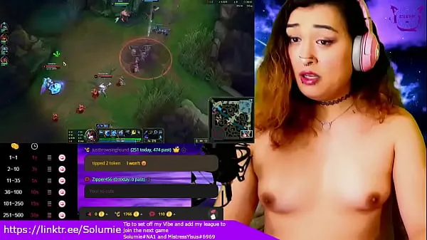 Films transgirl playing league of legends while viewers control her vibrator HD HD