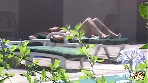 HD Redheads engage in a rapid transition from casual sexual encounters by the pool to intense anal sex with a creampie finale memandu Filem